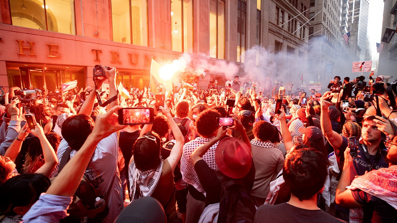 Anti-Israel agitators light flares by NYC exhibit for Oct. 7 music festival victims