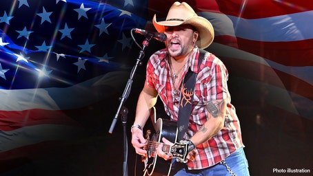 Jason Aldean is ‘proud’ of America even though ‘sometimes it gets a little sideways’